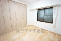 大容量のクローゼットが設けられているので、すっきりと整理整頓でき気持ちよく過ごせます＾＾