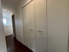 2階エントランス収納。