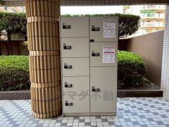宅配BOX完備。