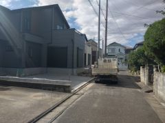 前面道路は北側4ｍに面しています。