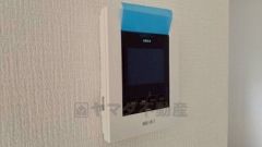 防犯はもちろん、セールスマン対策にもなるモニター付きインターホンです。お子さん1人での留守番時にも活躍しそうです。