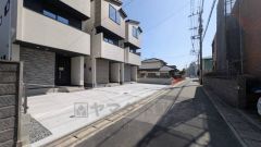 収納力と機能性を両立した3階建の新築戸建