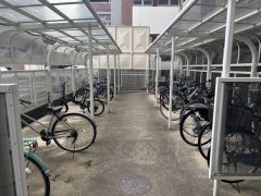 共用部、駐輪場完備。