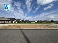 開放感×陽当たり良好　 約96坪の角地に佇む新築戸建