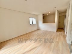 リビング階段は顔を合わせる時間が増えるので、ご家族とのコミュニケーションがとりやすく距離がグッと縮まりそうですね＾＾