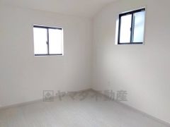 居室としてももちろん、収納や書斎、お子様のプレイスペースにも＾＾使い勝手が良さそうです＾＾