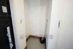 玄関にはシューズボックスの他に、土間収納付き。ご家族全員分の靴からベビーカーやゴルフバッグなどもしっかり収納できます＾＾ 