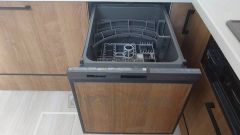 普通に食器洗いをする時より水道代が70％ほど削減できます。夜お休みになるときに食洗器を利用すれば朝起きた時には食器が綺麗になっていますので便利です。