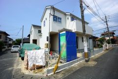 前面道路：（南側）約4ｍ。