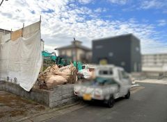 ースペースは2台分確保　ご夫婦それぞれのお車や来客用としても安心＾＾