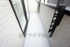 陽当たりの良いバルコニーです。お洗濯やお布団干しはもちろん、日光浴スペースにも。