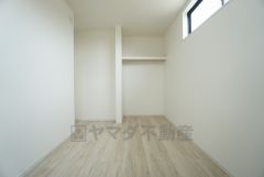 同仕様写真。現況と異なる場合は現況を優先します。居室としてももちろん、収納や書斎、お子様のプレイスペースにも＾＾