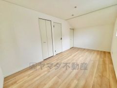 居室としてももちろん、収納や書斎、お子様のプレイスペースにも＾＾使い勝手が良さそうです＾＾