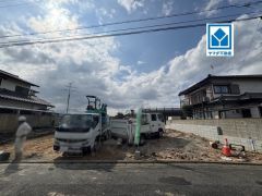 小学校まで徒歩3分以内、安心して子育てができる立地です。