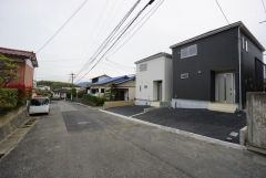 前面道路北側6.9ｍに面しています。