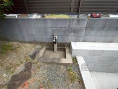 敷地には外水栓を設けています。ガーデニング、泥遊びやペットの散歩の後にも便利です。洗車も楽に出来ますね＾＾