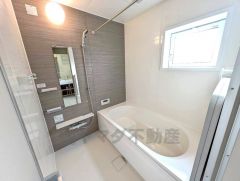 1日の疲れを癒すくつろぎのバスルーム。