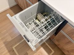 炊事時間を大幅に短縮できる食器洗浄乾燥機付き＾＾