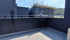 南側に面した大型のバルコニーは日当たり良好です。お洗濯物も気持ちよく干せそうです。日光浴をしたり、星を眺めたりも良いですね^^