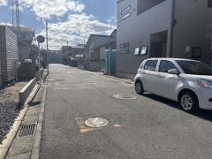 南側3.96ｍ公道、東側約5.98ｍ公道