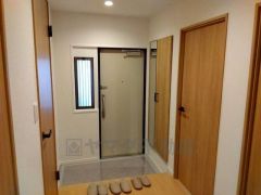 たっぷり収納できるシューズボックス付き