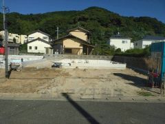 3台並列駐車OK　ご家族の車や来客用にも対応