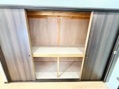 収納力のある押入を完備。季節物や布団などもたっぷり収納でき、お部屋をすっきりと保てます＾＾