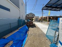 カースペースは2台分確保＾＾ご夫婦で1台ずつ所持されているご家庭も、来客時も安心ですね。