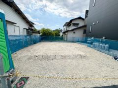 接道状況/幅員 東 約6.3ｍ公道 前面道路は6ｍと広々としているので、駐車も楽々できますね＾＾