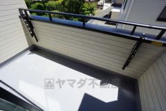 陽当たりの良いバルコニーです。お洗濯やお布団干しはもちろん、日光浴スペースにも。足元は防水工事施工済です。