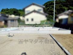 3台並列駐車OK　ご家族の車や来客用にも対応