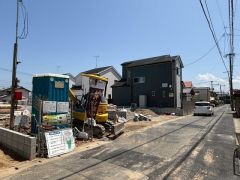 前面道路幅員：南西側約4.55ｍ。 完成をお楽しみに＾＾