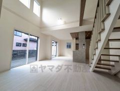 吹き抜けがあり家族団欒の空間が楽しい空間になります