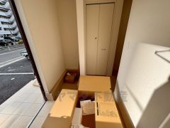 玄関にはシューズボックスとは別で収納が付いています＾＾