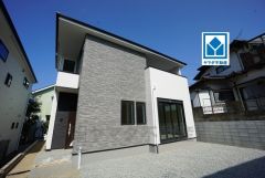 敷地約66坪＾＾南庭＾＾LDK23.7帖＾＾床暖房＾＾最新の設備で気持ちの良い新生活を送りませんか。お気に入りの家具とインテリアで素敵な部屋を作りましょう。