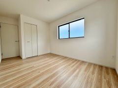 居室としてももちろん、収納や書斎、お子様のプレイスペースにも＾＾使い勝手が良さそうです＾＾
