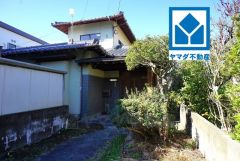 古家あり。建築条件なしなので、お好きなハウスメーカーで建築も可能です＾＾