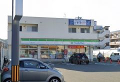 ファミリーマート　福岡上山門