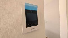 防犯性もばっちり、TVモニター付きインターホン完備。大きなモニターで玄関先を確認できます。録画機能が付いているので不在時の訪問者も確認できて安心です＾＾