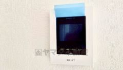 防犯性もばっちり、TVモニター付きインターホン完備。大きなモニターで玄関先を確認できます。