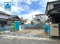 生の松原エリアの落ち着いた住環境。角地の新築戸建