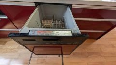 炊事時間を大幅に短縮できる食器洗浄乾燥機付き＾＾食器を洗う手間が減るので家族とのコミュニケーションの時間や自分の時間が増えますね。