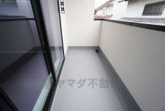 陽当たりの良いバルコニーです。お洗濯やお布団干しはもちろん、日光浴スペースにも＾＾