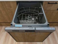 炊事時間を大幅に短縮できる食器洗浄乾燥機付き＾＾