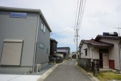 東側約4ｍの公道に面しています。