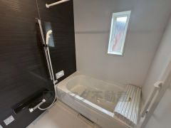 1日の疲れを癒すくつろぎのバスルーム。