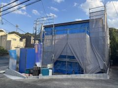 奥：1号棟、中央：2号棟、手前：3号棟。