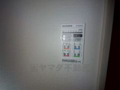 浴室暖房乾燥機には、暖房、乾燥、涼風、換気の4つの機能が付いています。タイマー付きです。換気・雨の日の洗濯も安心です＾＾