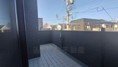 陽当たりの良いバルコニーです。お洗濯やお布団干しはもちろん、日光浴スペースにも。