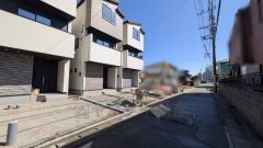 収納力と機能性を両立した3階建の新築戸建